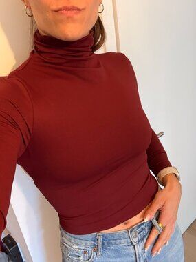 Long Sleeve Maroon Shirt with Cutout